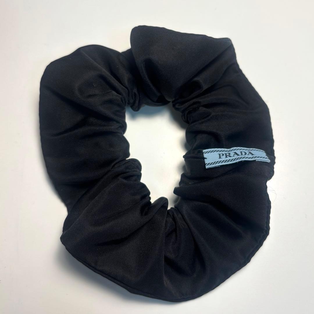 プラダ シュシュ ナイロン