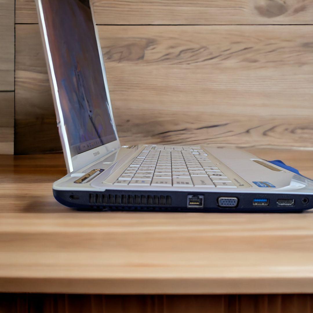 Windowsノート本体 TOSHIBA dynabook T351 PT35157CBFW