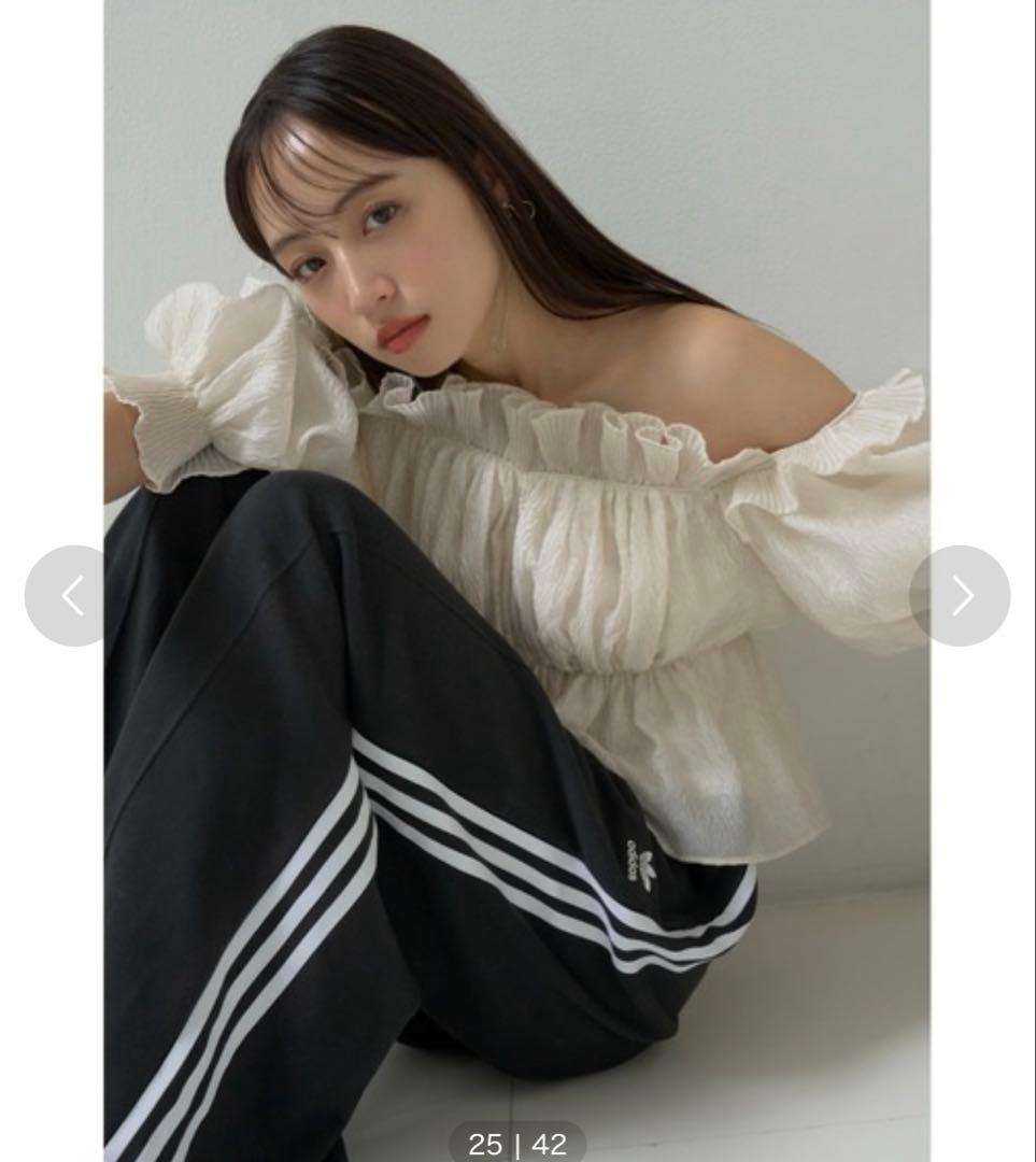 スナイデル　ジャガードボリュームオフショルブラウス アイボリー