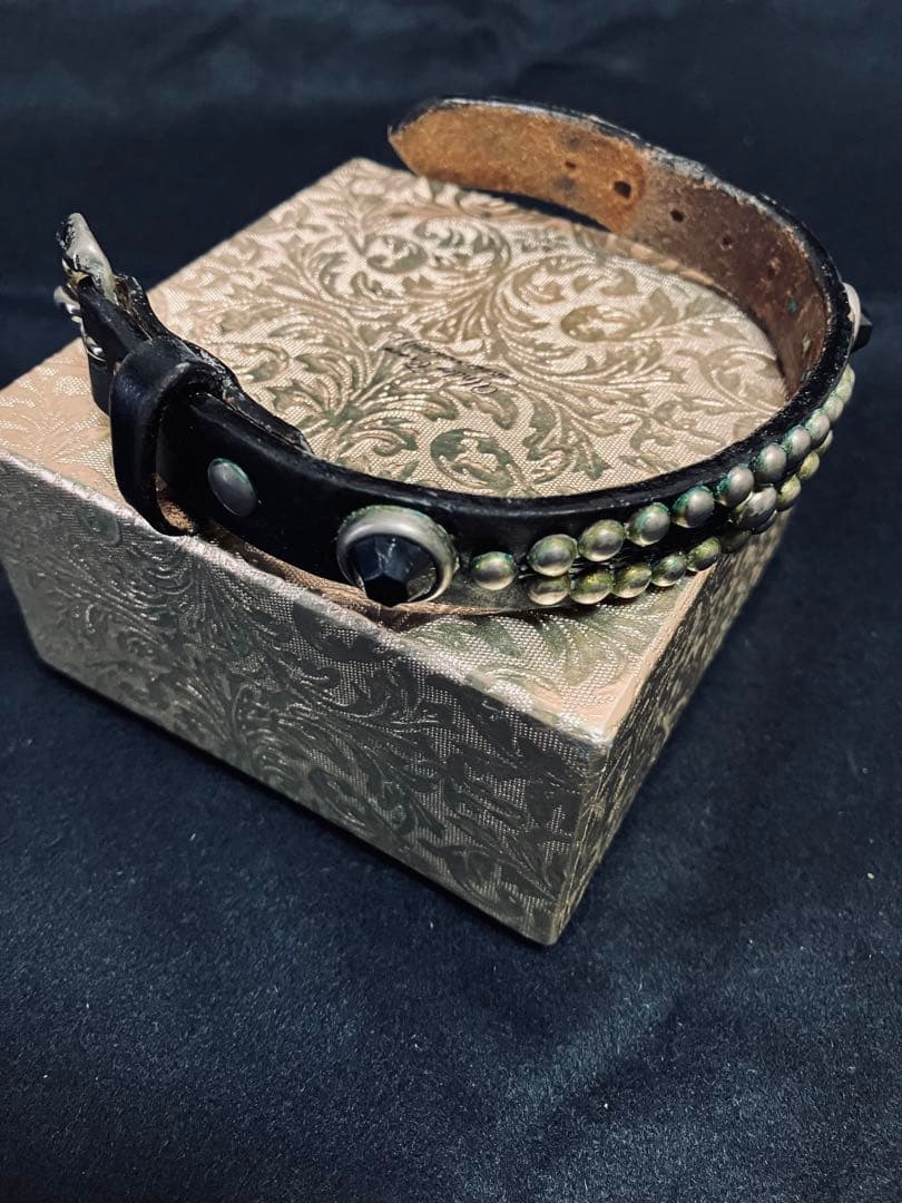 WOLF'S HEADスタッズレザーブレス 藤井フミヤ 木村拓哉 バングル