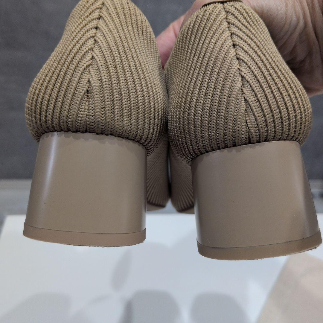 【極美品】VIVAIA ベージュ パンプス