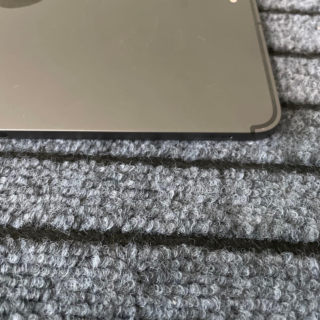 135 iPad Air4 4世代 64GB SIMフリー スペースグレイ