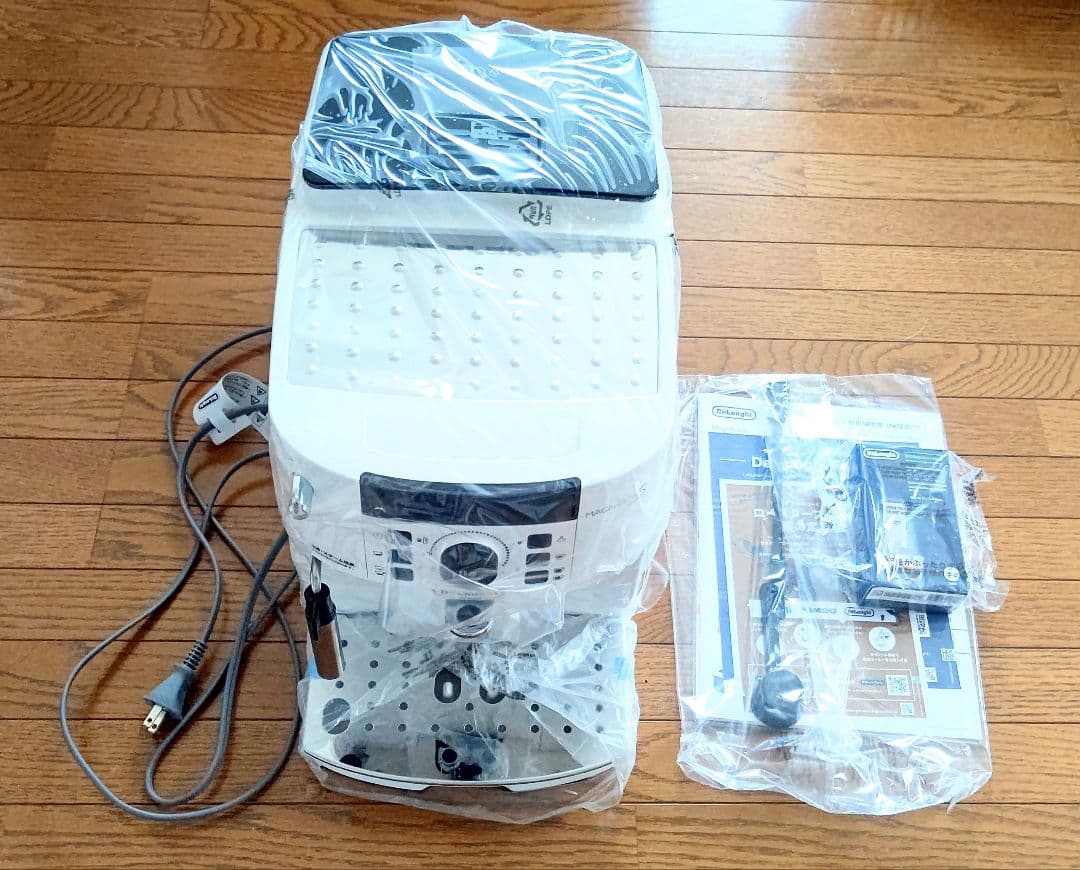 大幅お値下げ 新品未使用品 デロンギ全自動コーヒーメーカー