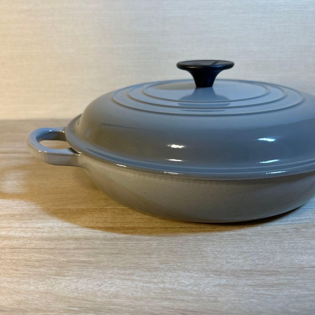 ルクルーゼ　ビュッフェ・キャセロール　26cm ミストグレー　グレー　両手鍋