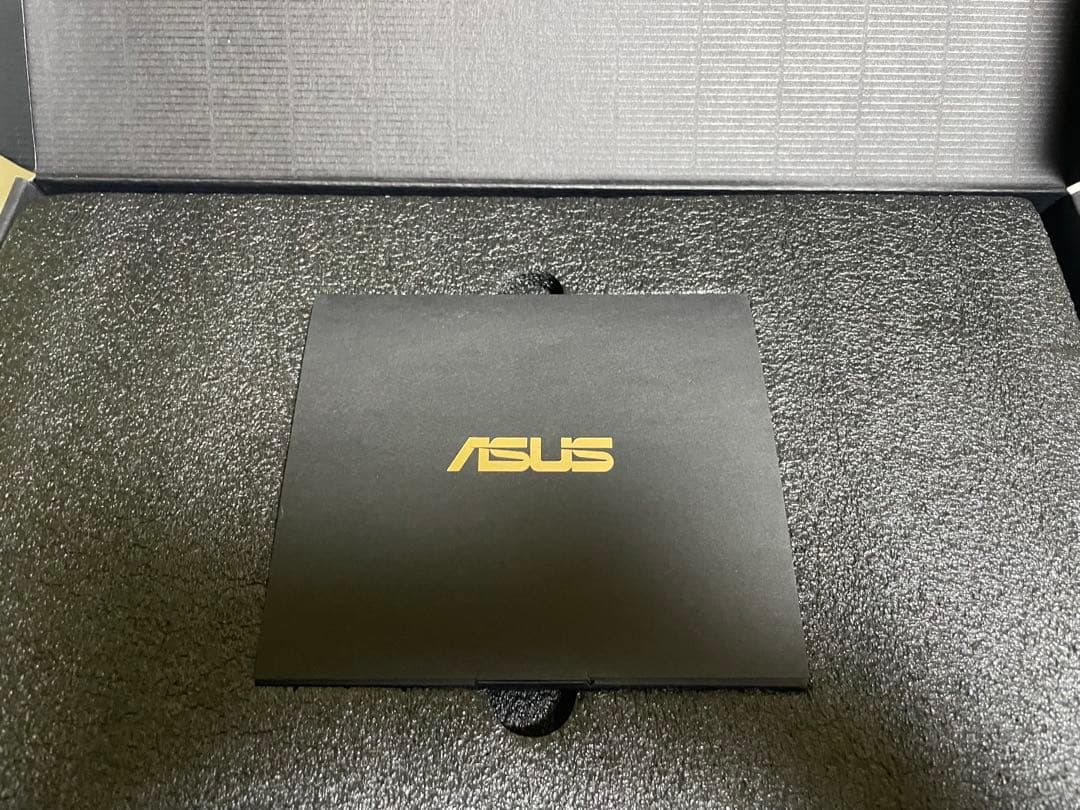グラフィックボード・グラボ・ビデオカード ASUS GeForce RTX 5070 Ti OC 16GB