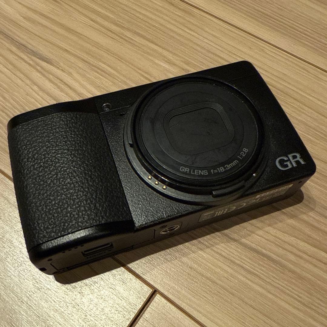 RICOH GR III コンパクト　デジタルカメラ　コンデジ