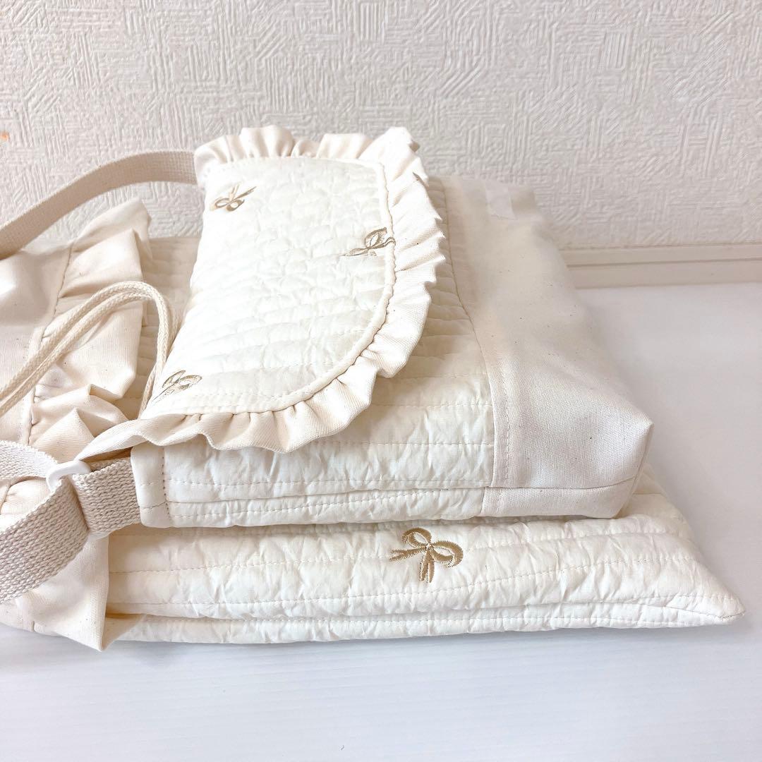 納期8/31まで　図書バッグ　体操服袋　ヌビ　リボン刺繍