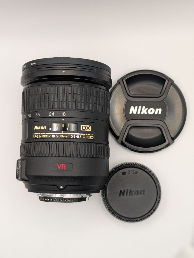 Nikon　AF-S 18-200mm3.5-5.6G ED VR