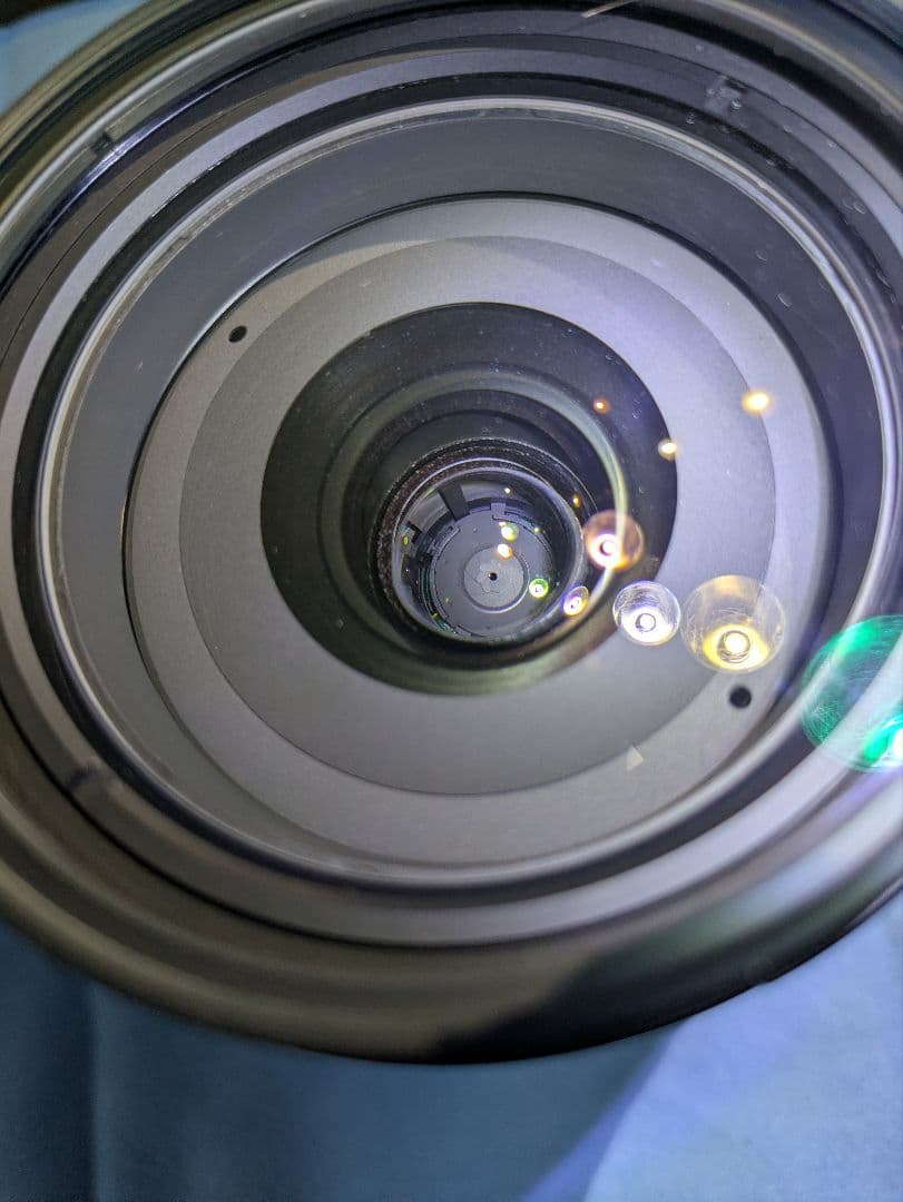 Nikon　AF-S 18-200mm3.5-5.6G ED VR