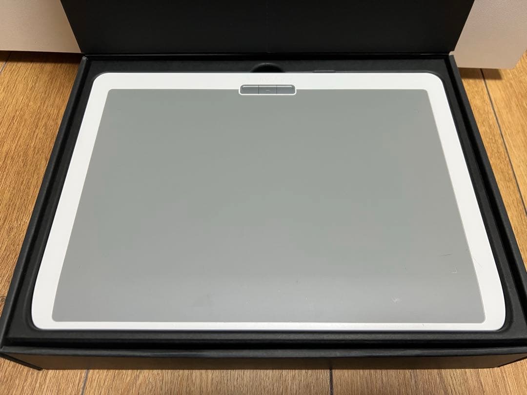 引かれたサム XENCELABS ペンタブレット