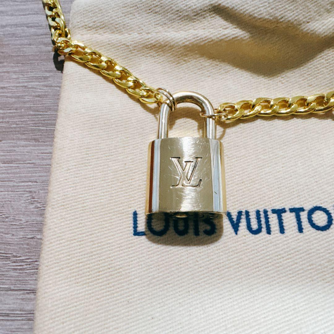 0*i様 美品　ルイヴィトン ネックレス　パドロック カデナ チェーン付き 南京
