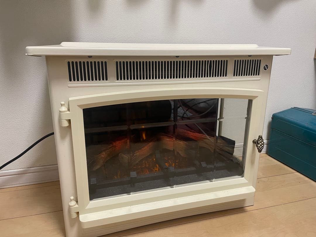 癒される炎 POWER HEATパワーヒート 暖炉型 ファンヒーター（クリーム）