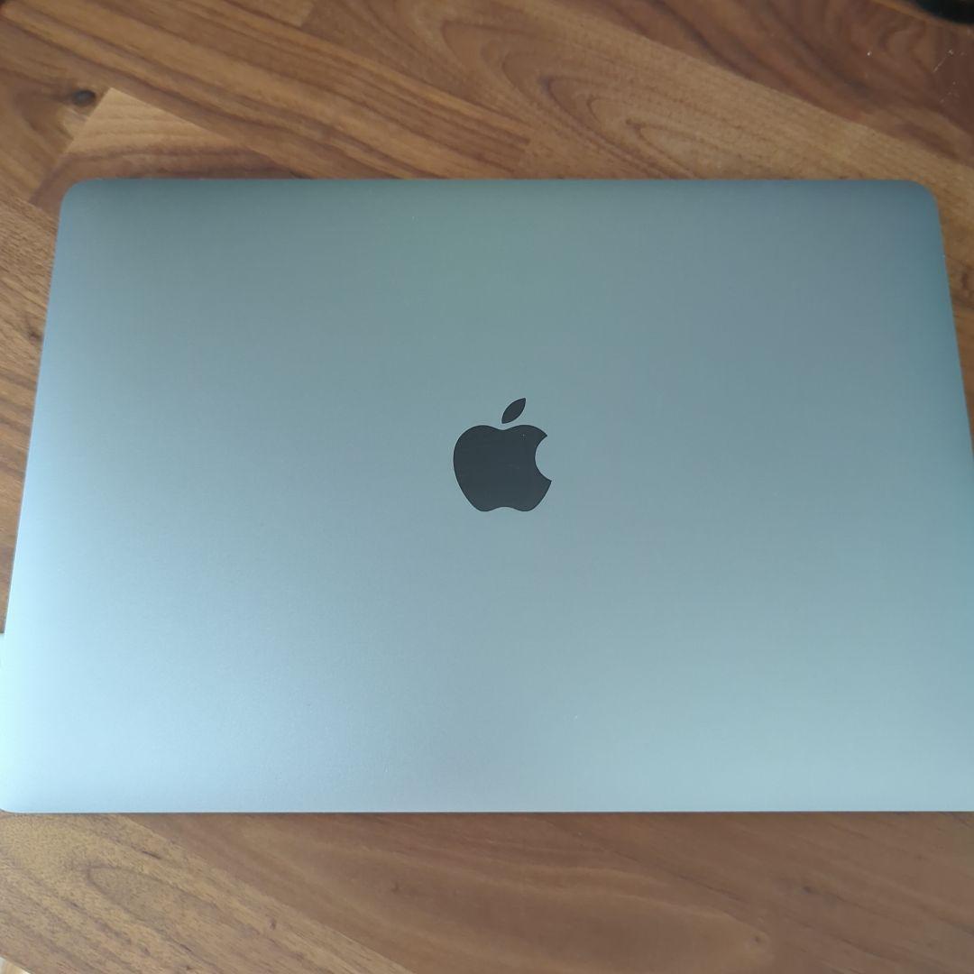 Apple MacBook Pro 13-inch 2018 本体