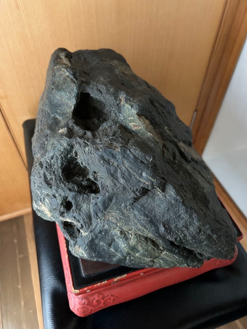 大型　神居古潭石　うぶ石　溜まり有り　重さ約１６kg