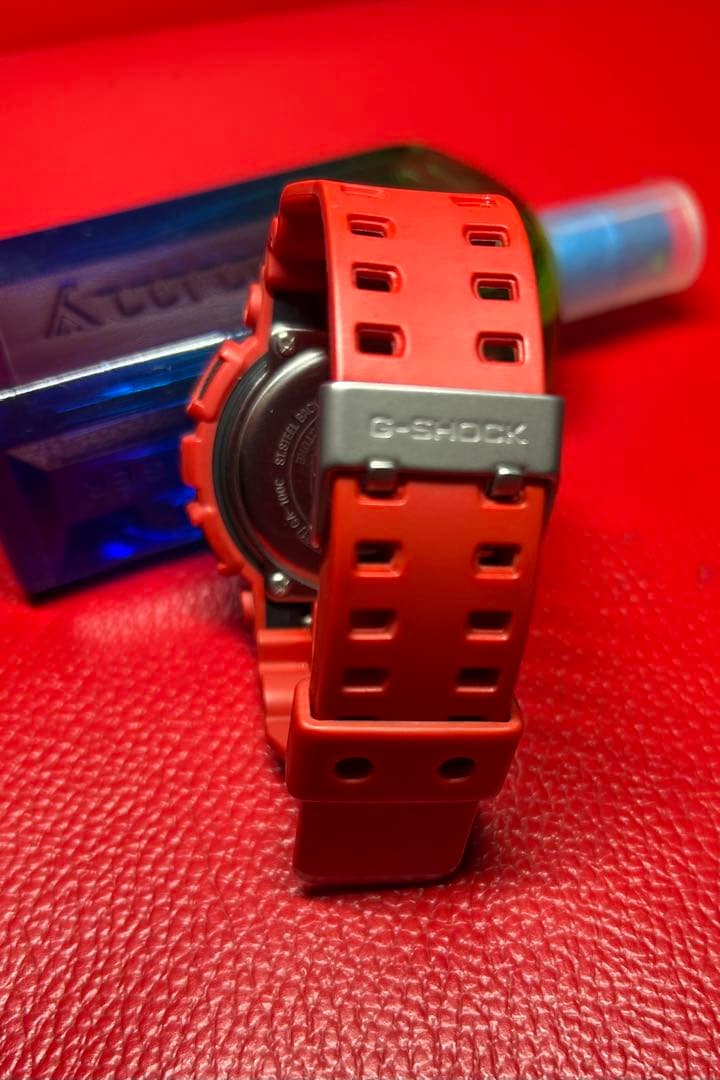 G-SHOCK　腕時計　レッド
