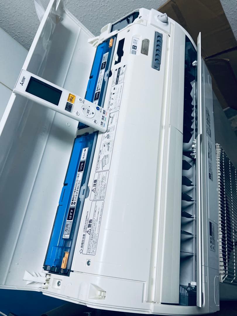 三菱ルームエアコン MSZ-ZW6319S-W 、200V、主に20畳用。
