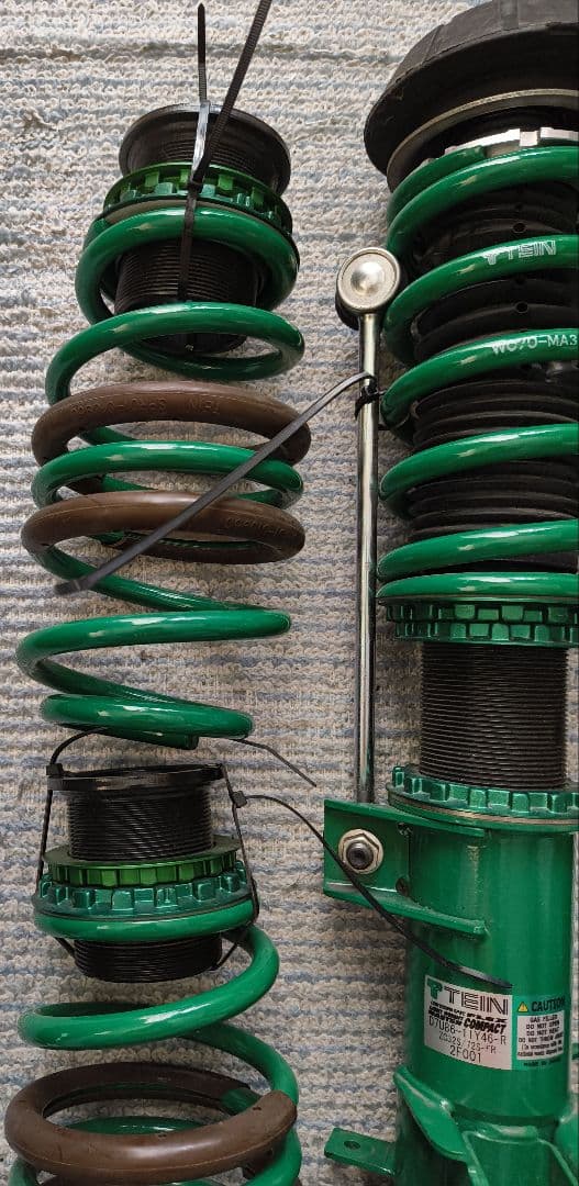 スイフトスポーツ ZC32S 車高調TEIN FLEX COMPACT