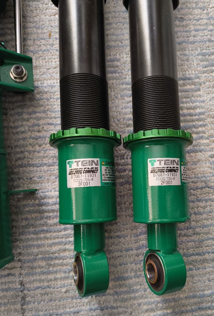 スイフトスポーツ ZC32S 車高調TEIN FLEX COMPACT