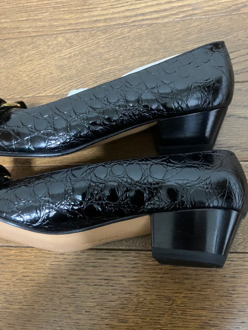 Salvatore Ferragamo Vara パンプス 6 1/2 C