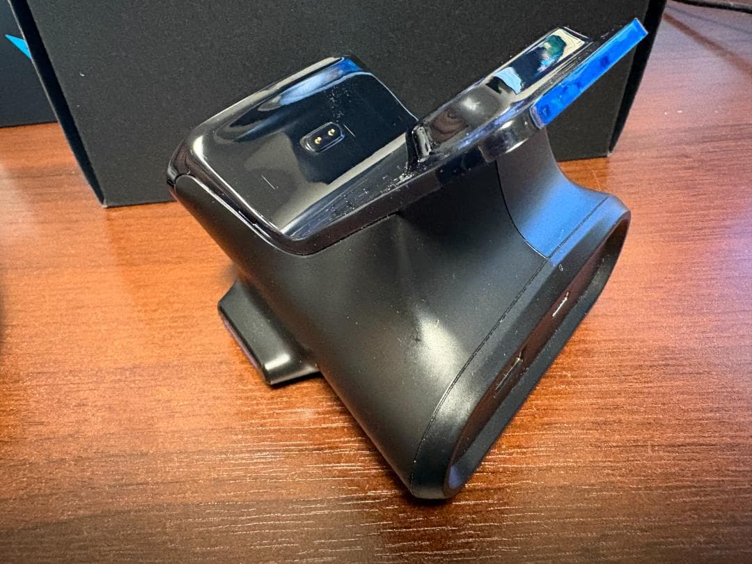 Flydigi APEX4、充電ドック