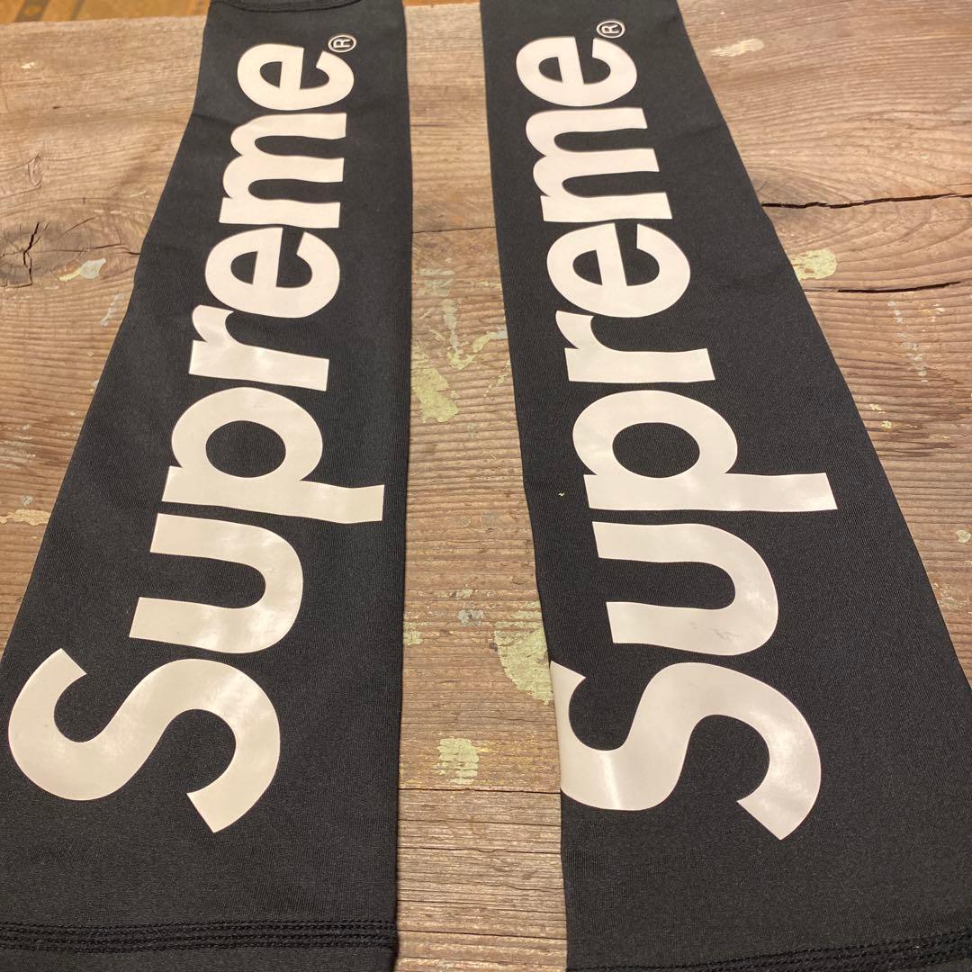 supreme nike アームウォーマー　日焼け防止