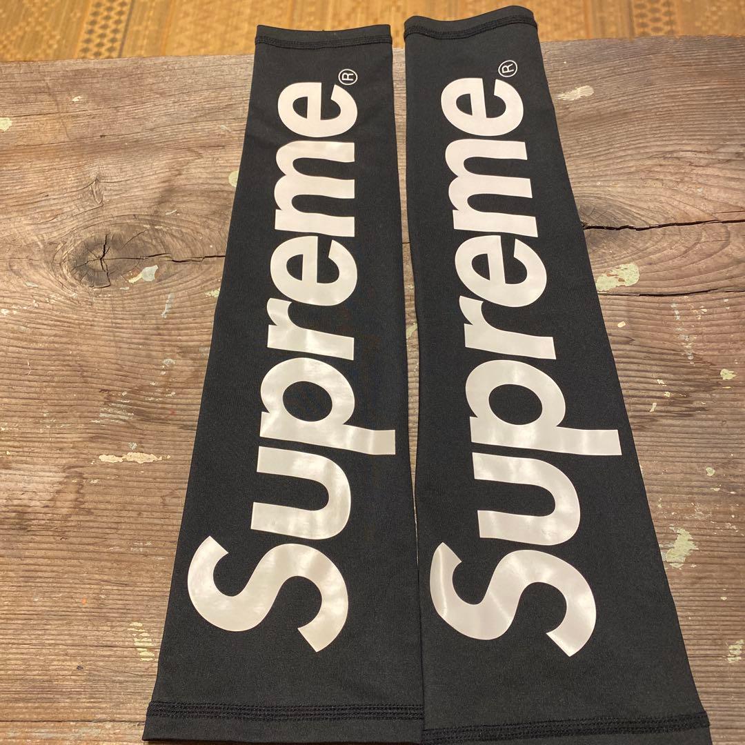 supreme nike アームウォーマー　日焼け防止