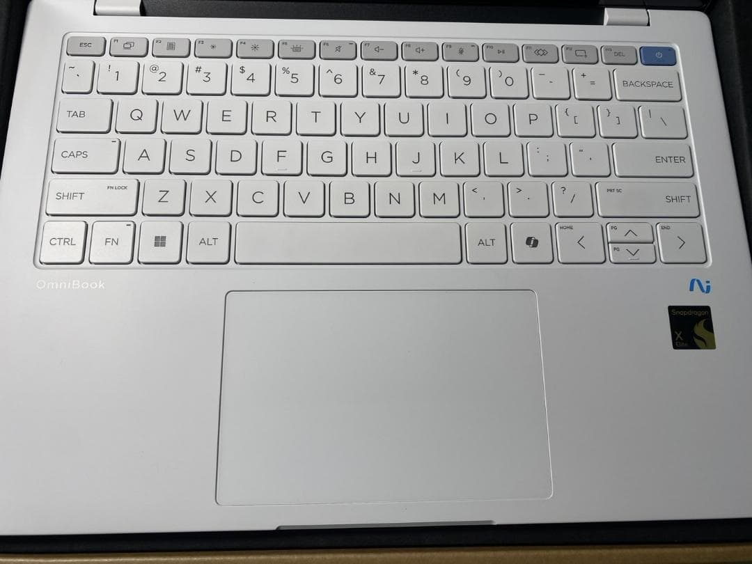 未使用品 HP ノートパソコン/OmniBook X 14-fe/14インチ