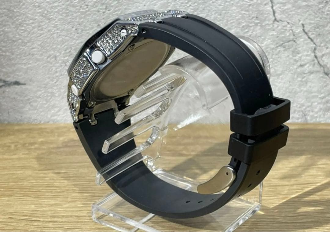 カシオ Gショック ジルコニアシルバー ブラックベルト