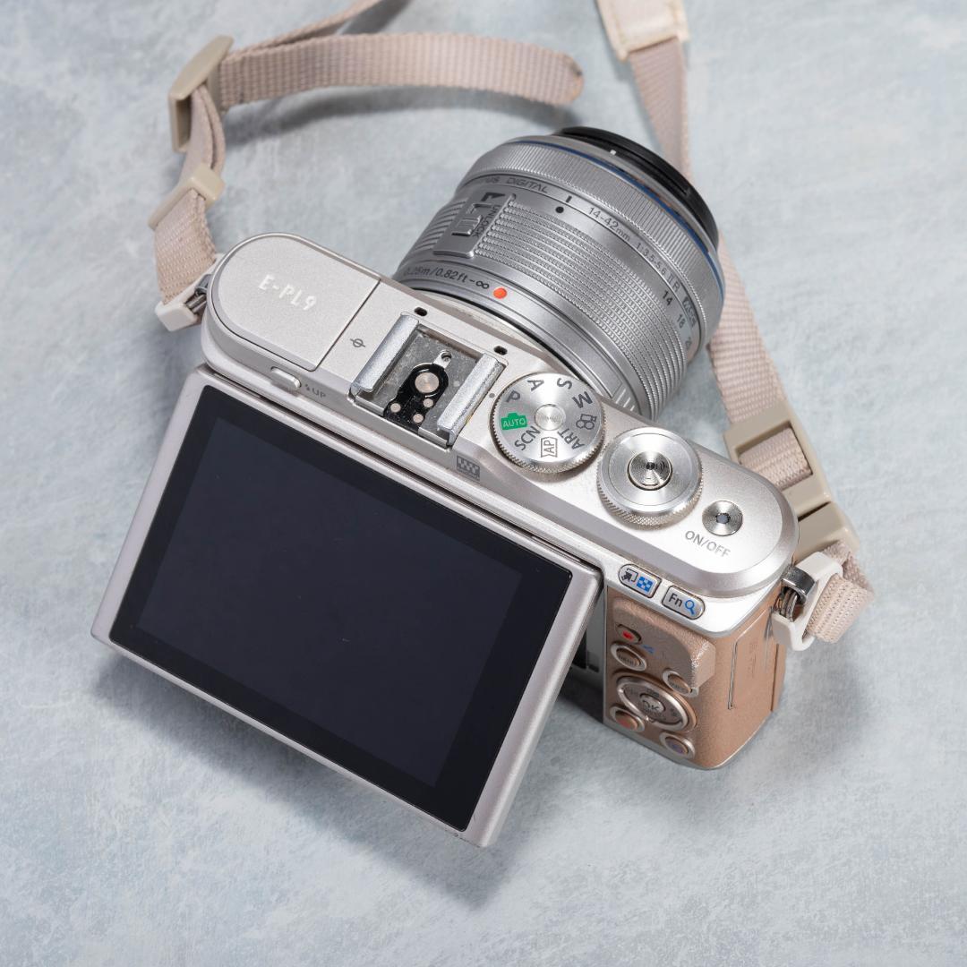 OLYMPUS PEN E-PL9 レンズキット スマホ転送OK