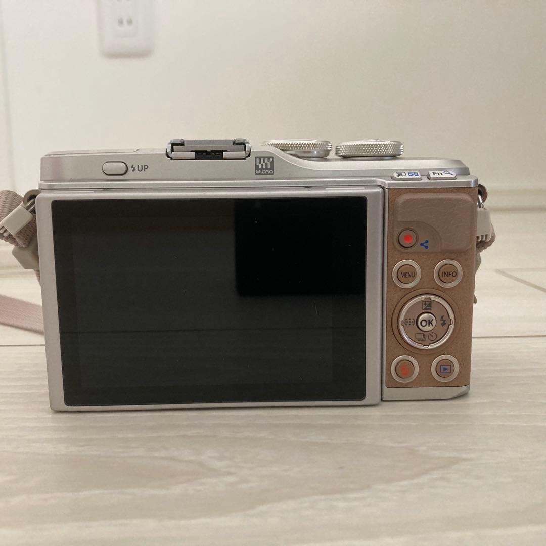 OLYMPUS PEN　E-PL9　レンズ2つ付き