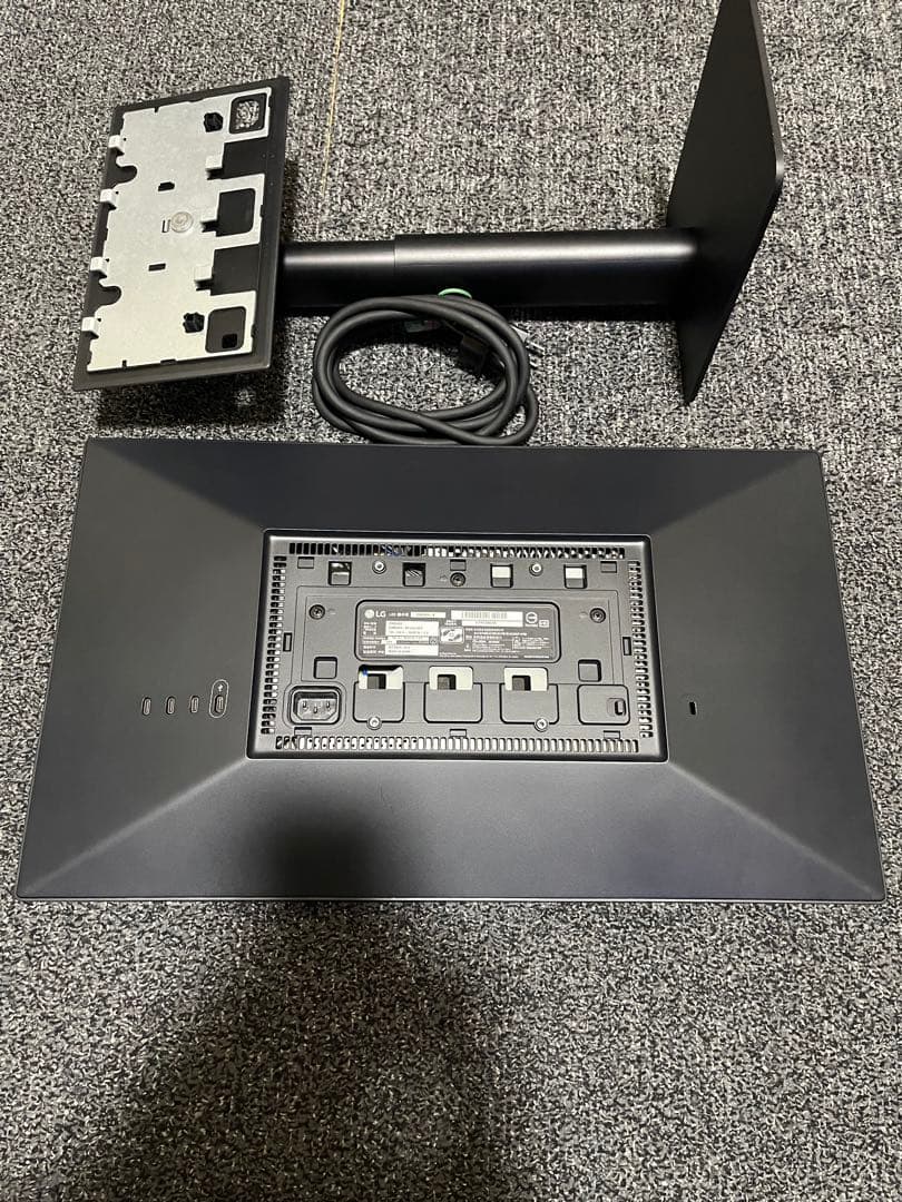 LG UltraFine 4K 22MD4KA-B 21.5インチ