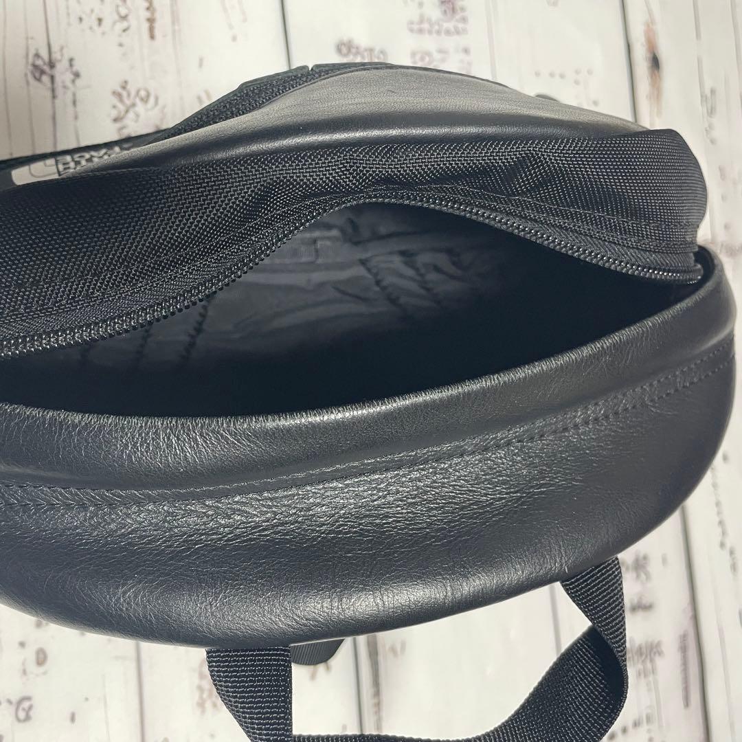 【本革美品】Supremeノースフェイス レザーバッグ　ボディバッグ　ポーチ
