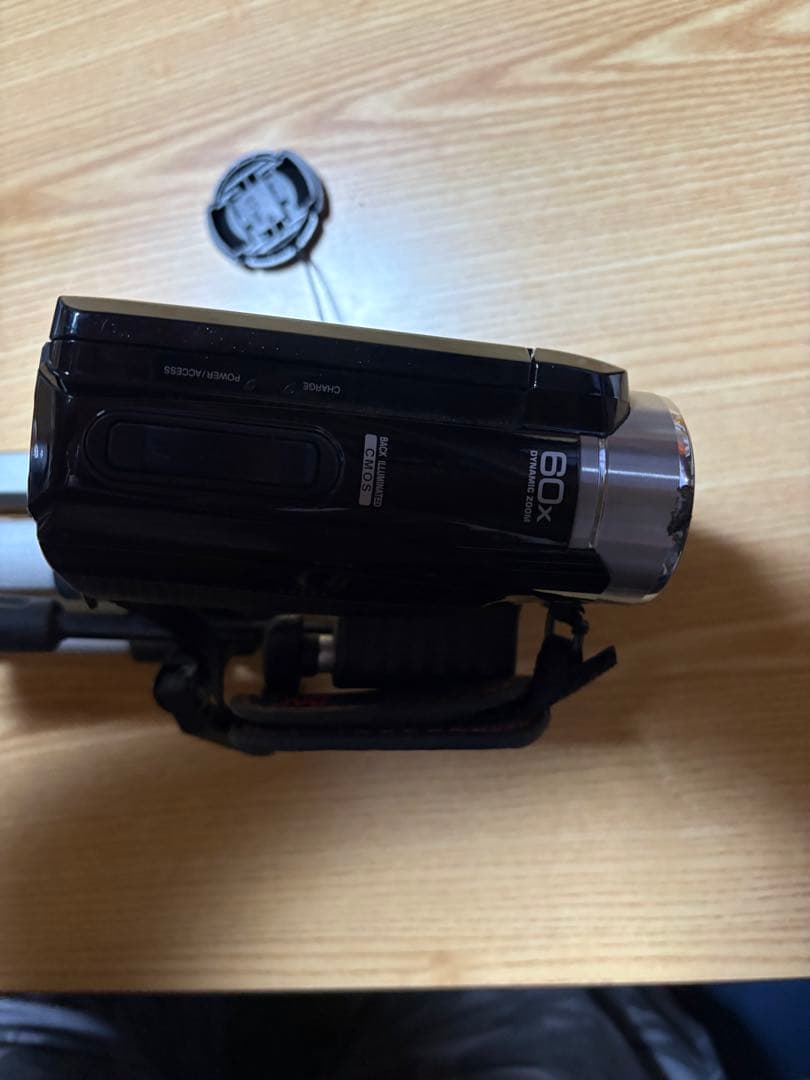 JVC Everio FULL HD ビデオカメラ 本体３脚付き