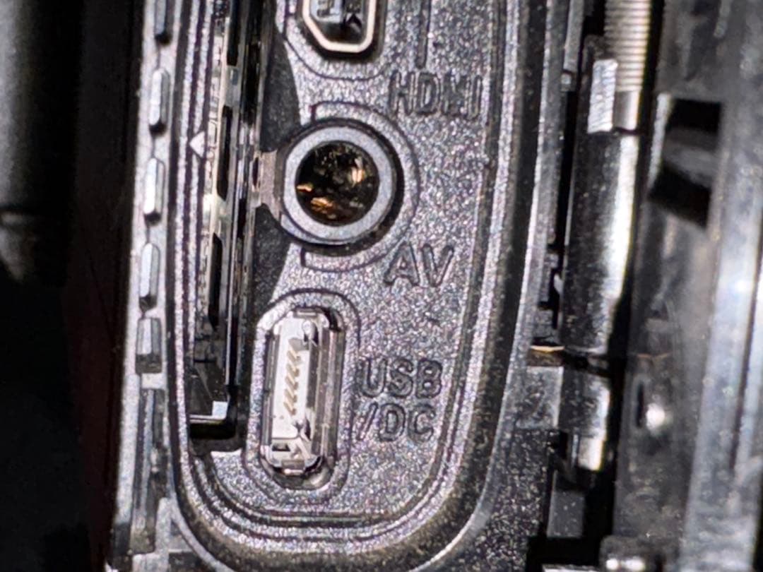 JVC Everio FULL HD ビデオカメラ 本体３脚付き