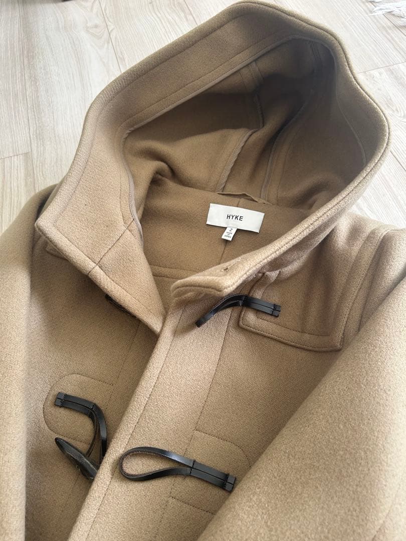 ＜HYKE（ハイク）＞ダッフルコートBEIGE■■■