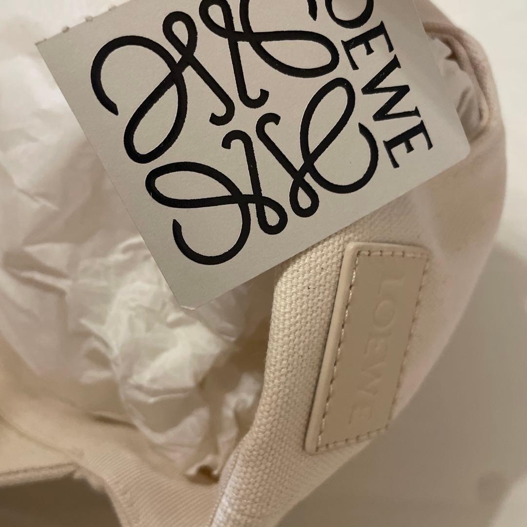 LOEWE ベージュ ベースボールキャップ Sサイズ