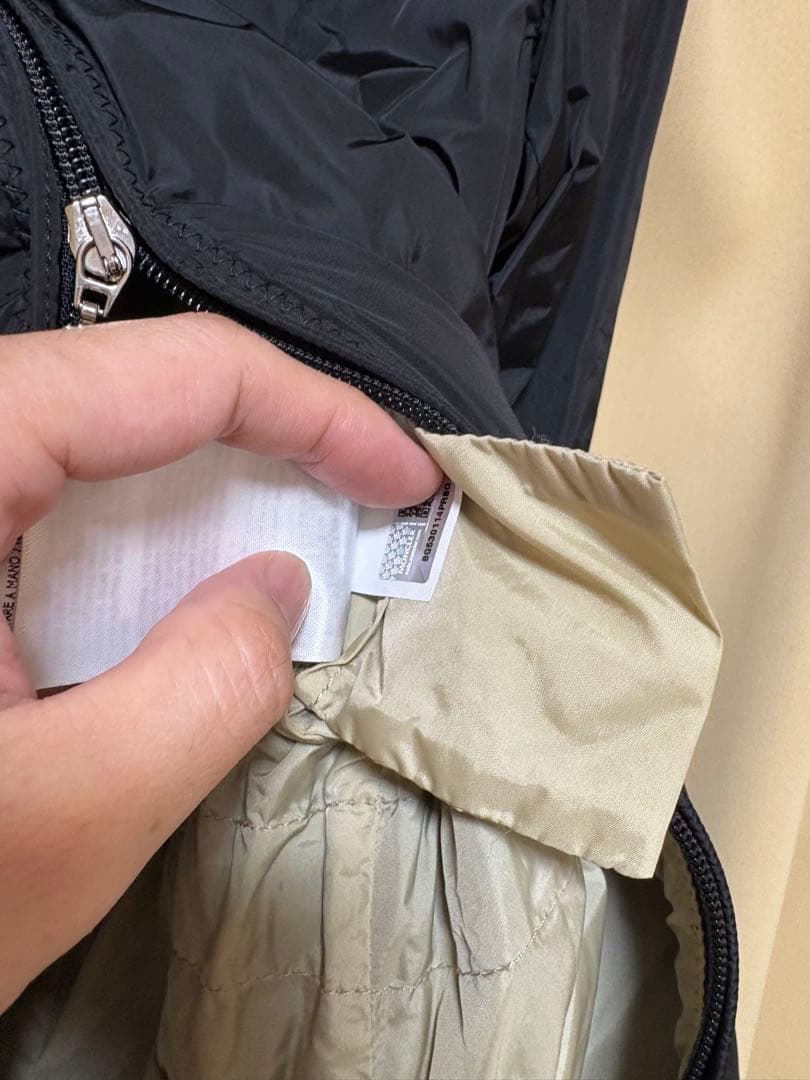 美品　モンクレール　スプリングコート　OMBRE フード　ナイロン　ワッペン付き