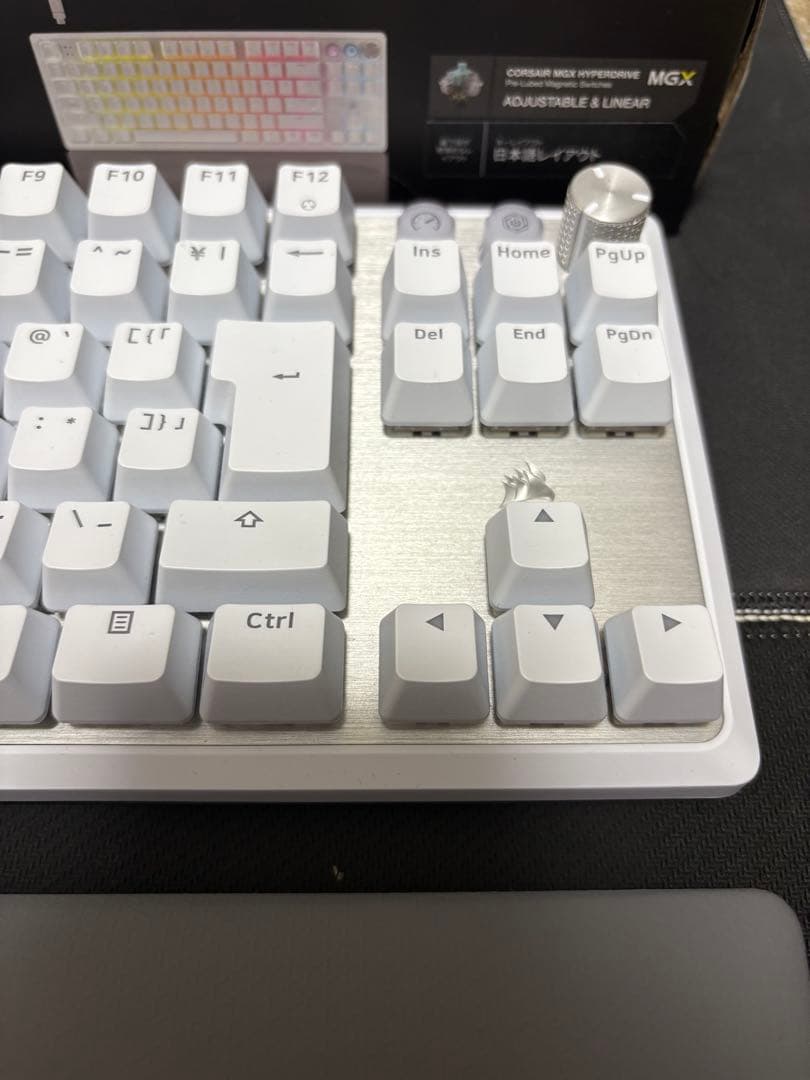 CORSAIR K70 PRO TKL ホワイト