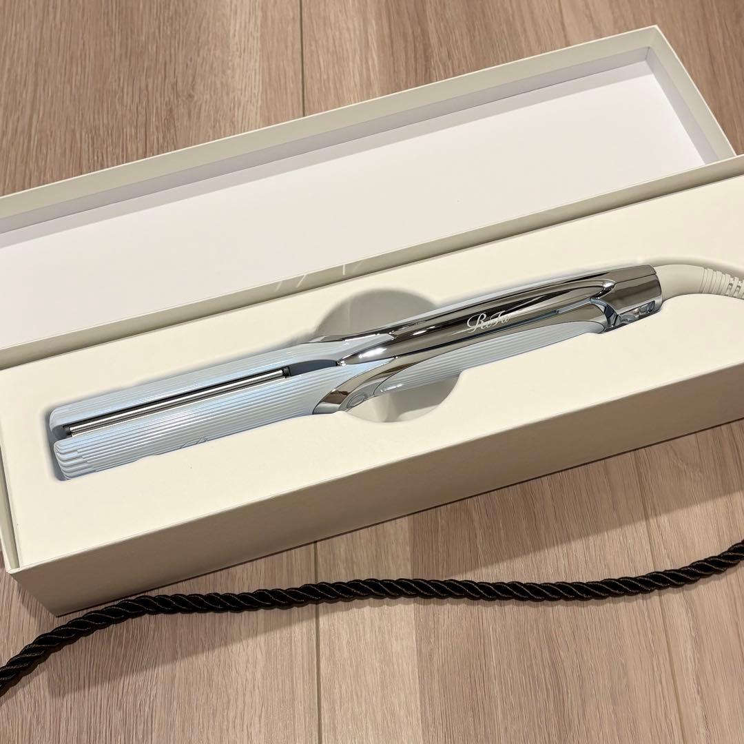 新品 ReFa ストレートアイロン プロ ホワイト RE-AT-02A
