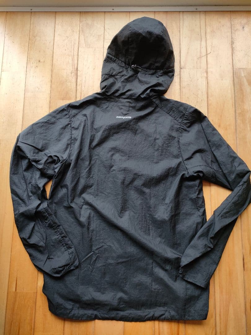 パタゴニア　フーディニジャケット　Mサイズ　ブラック