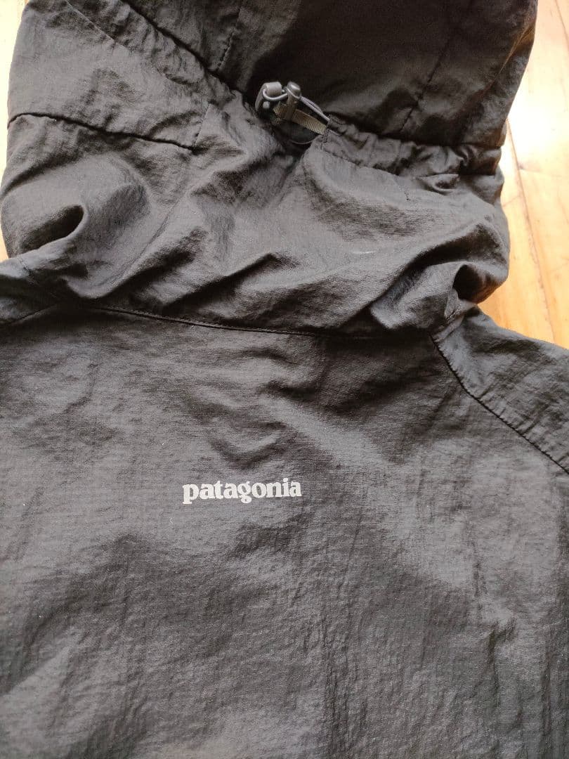 パタゴニア　フーディニジャケット　Mサイズ　ブラック