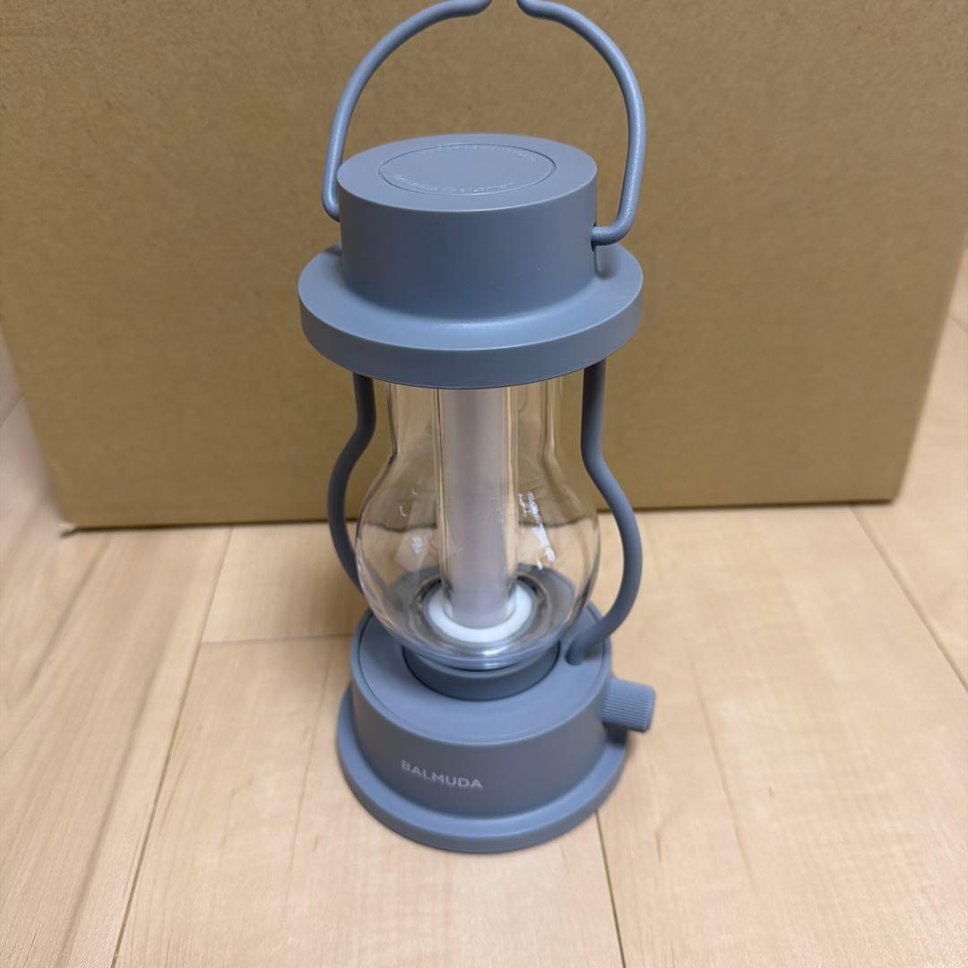 美品 バルミューダ LEDランタン ザ・ランタン ライト 照明 グレー 灰色