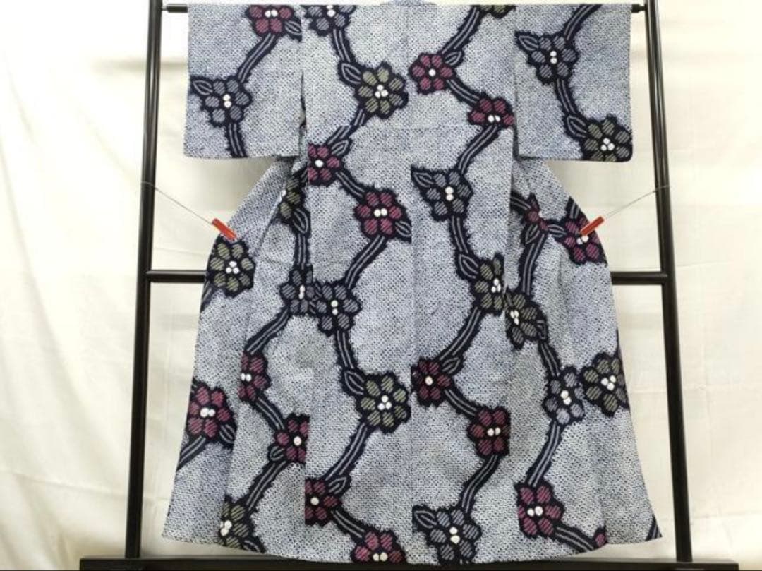 粋な大人の浴衣 ◆ 有松絞り 枝花文 シンプルで粋な柄