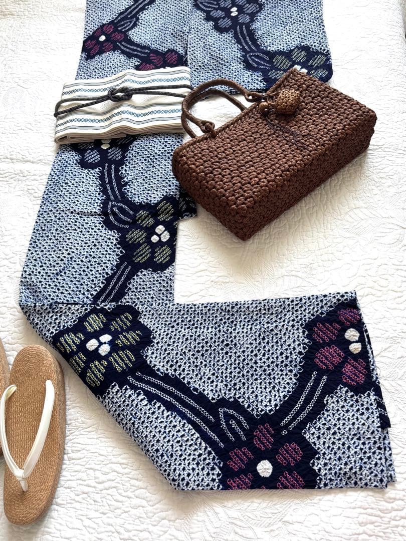 粋な大人の浴衣 ◆ 有松絞り 枝花文 シンプルで粋な柄