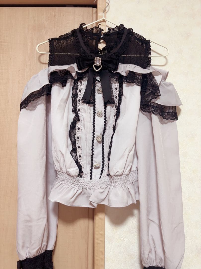 LIZ LISA オープンショルダーフリルブラウス