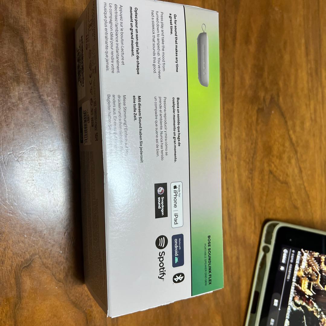 新品、Bose SoundLink Flex ワイヤレススピーカー