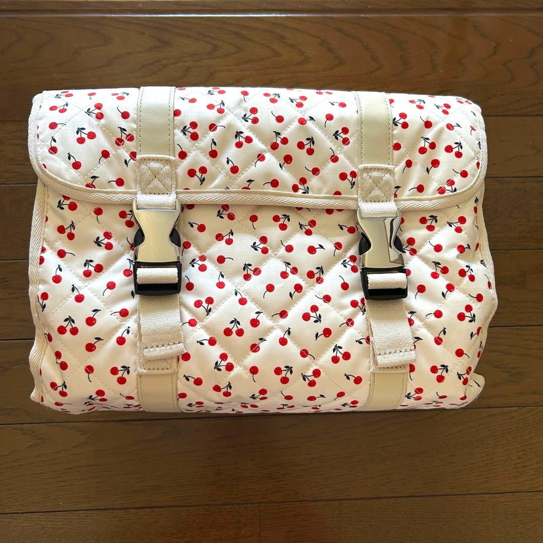 神崎恵コラボ♡レスポートサック　ビューティーロールポーチ　チェリーレッドキルト