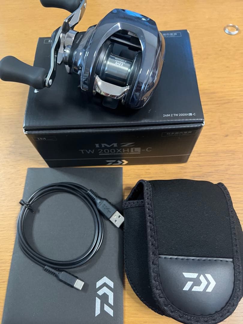 リール 24IMZ TW 200XHL-C