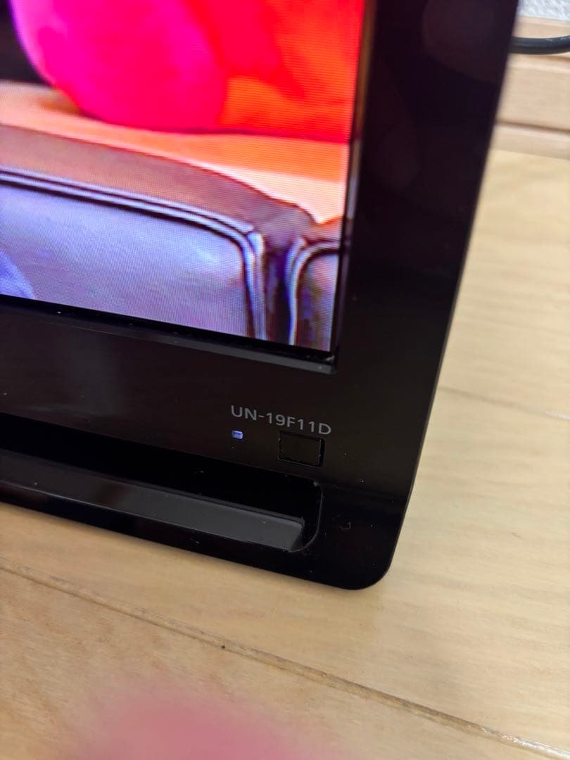 Panasonic プライベートビエラ ポータブルテレビ UN-19F11D