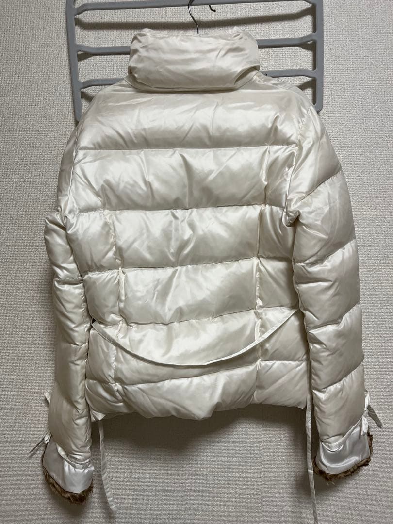 ARMANI EA7 アルマーニ ダウンジャケット 白